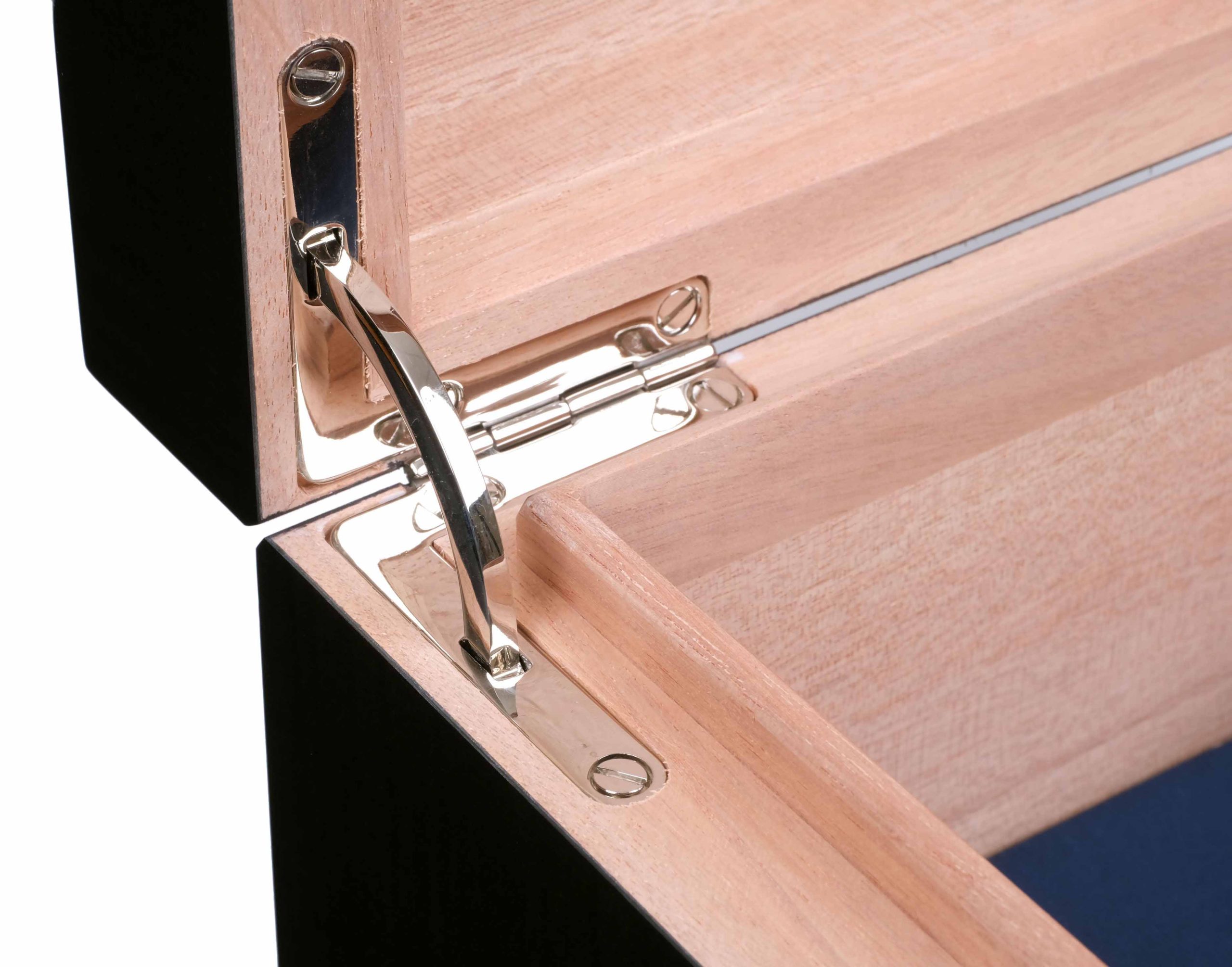 SV50-Maple-Smoker-Silver_7